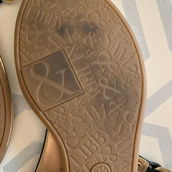 Almost new Sam & Libby sandals black and gold size 7 1/2 - Picture 2 of 3